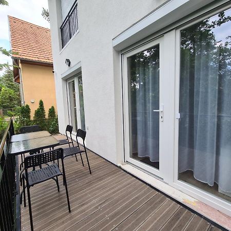 Öt Fenyő Apartmanház Siófok Exterior foto