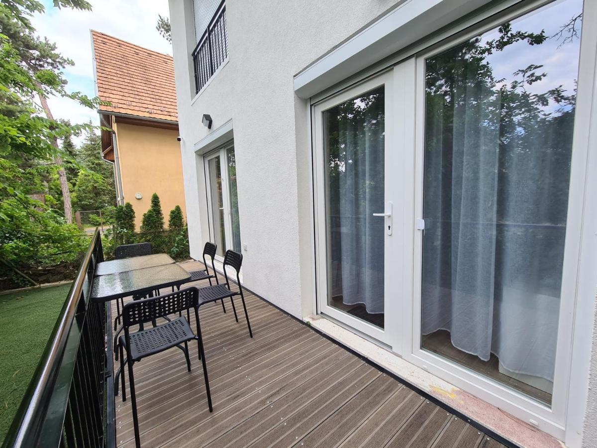 Öt Fenyő Apartmanház Siófok Exterior foto
