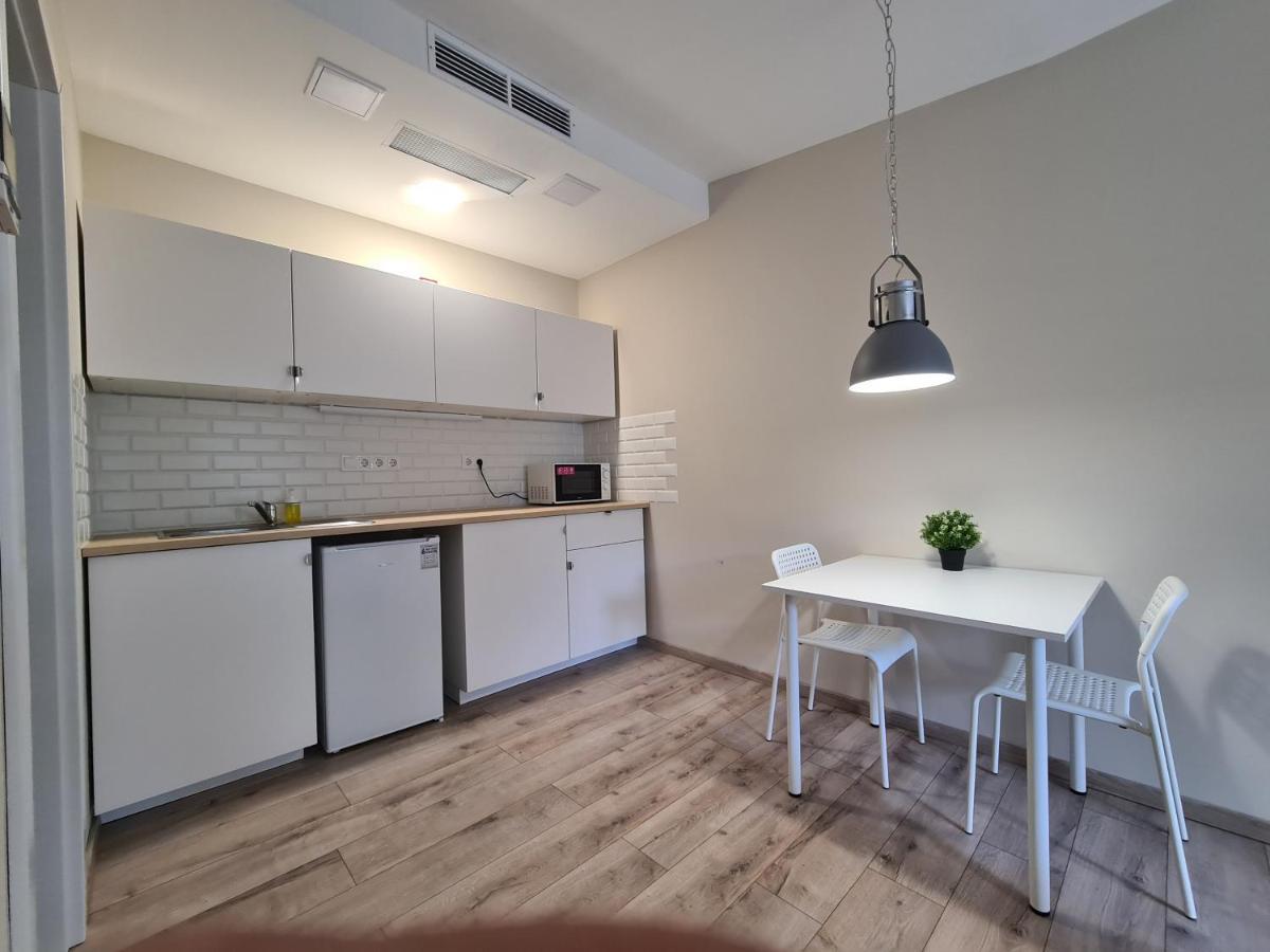 Öt Fenyő Apartmanház Siófok Exterior foto