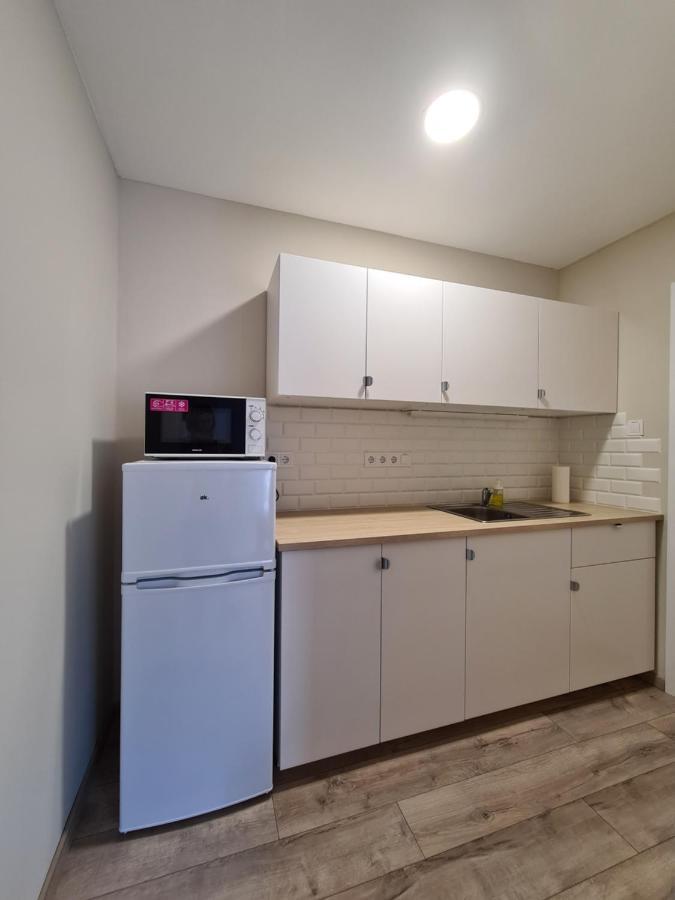 Öt Fenyő Apartmanház Siófok Exterior foto