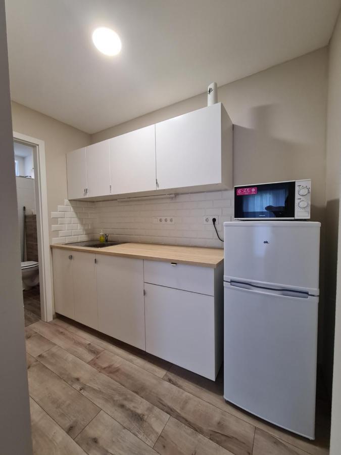 Öt Fenyő Apartmanház Siófok Exterior foto