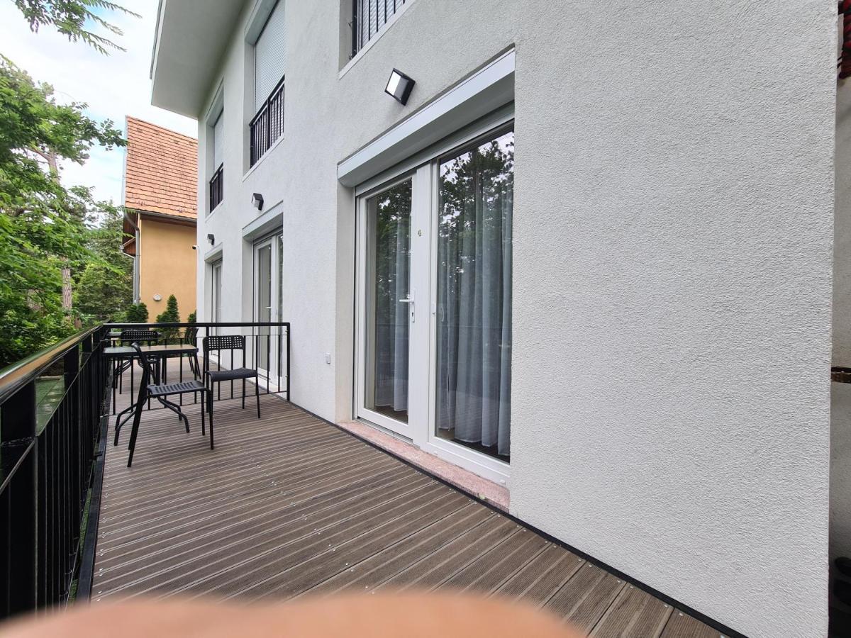 Öt Fenyő Apartmanház Siófok Exterior foto