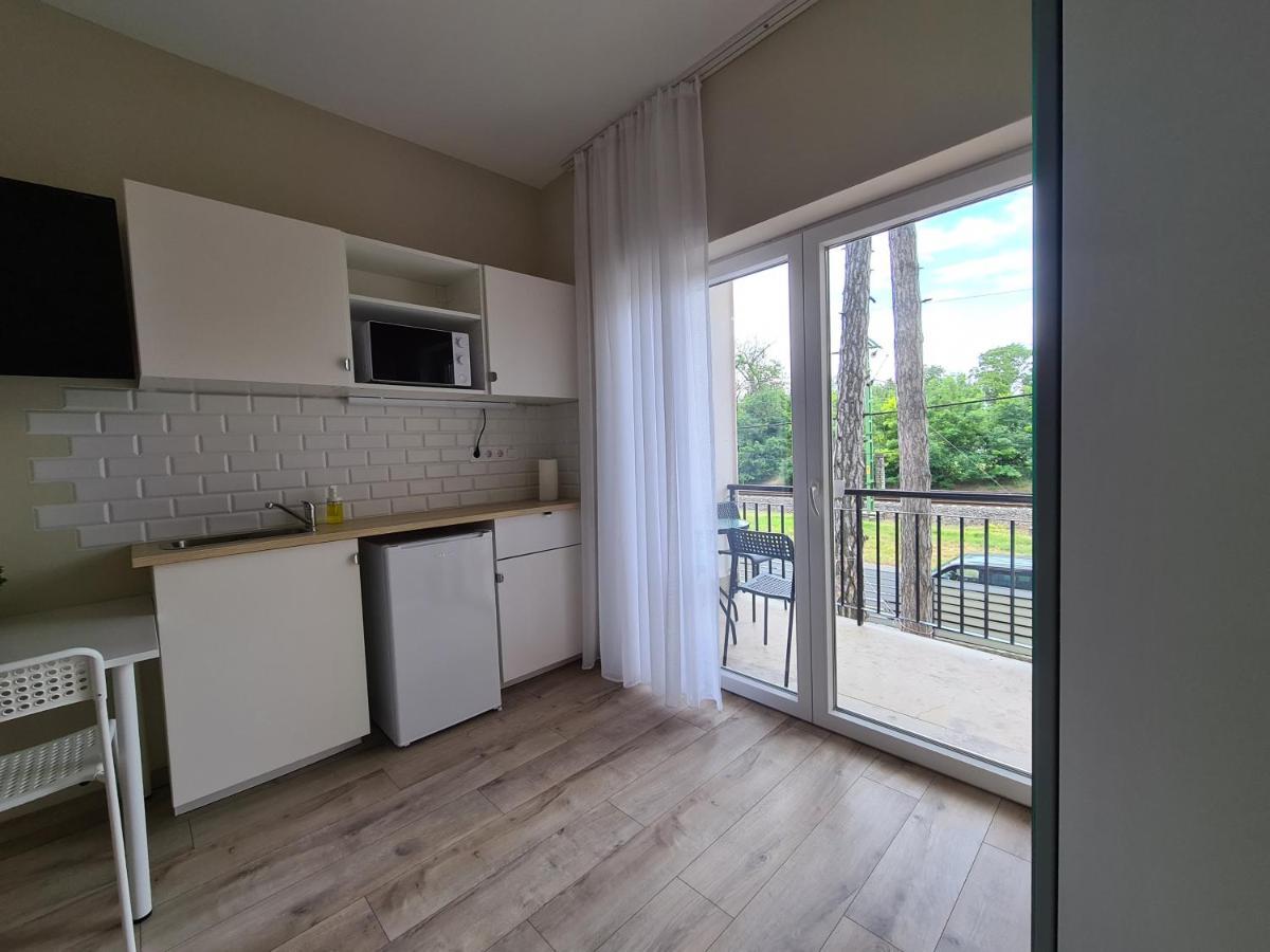 Öt Fenyő Apartmanház Siófok Exterior foto