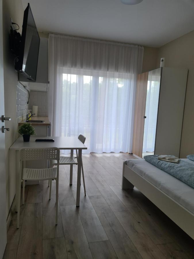 Öt Fenyő Apartmanház Siófok Exterior foto