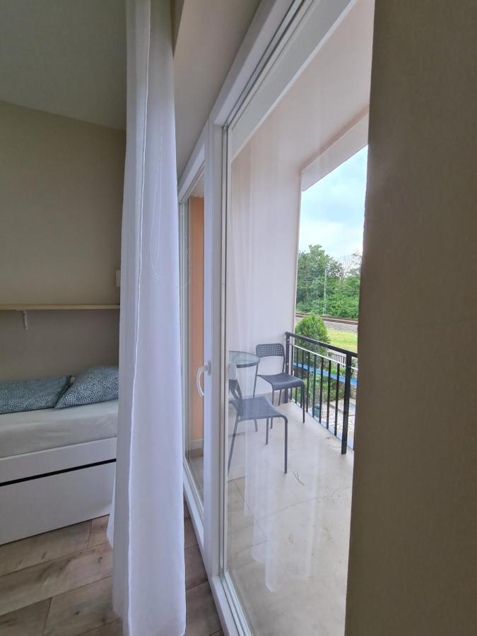 Öt Fenyő Apartmanház Siófok Exterior foto