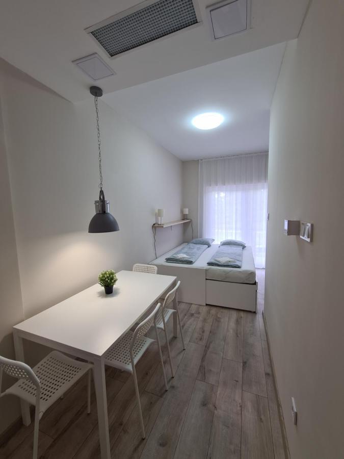 Öt Fenyő Apartmanház Siófok Exterior foto
